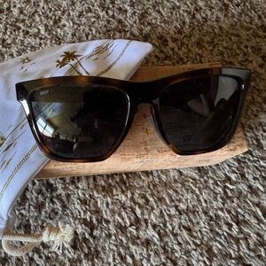New Costa Del Mar Women's Panga II Sunglasses, Tortoise Frame, Gray Polarized